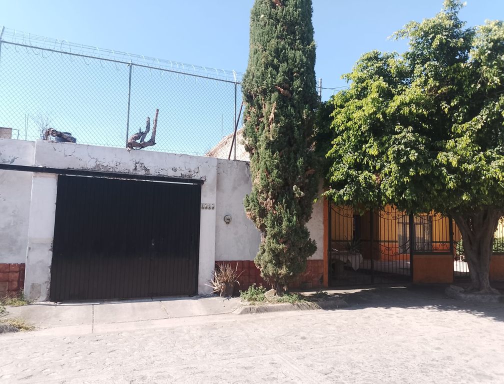 CASA EN COL.MARIANO OTERO SUR